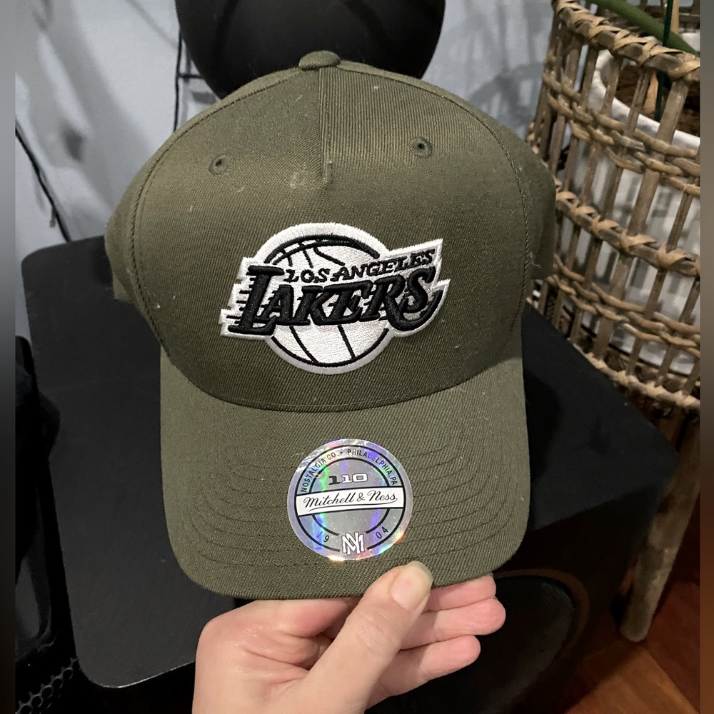 NWT Mitchell & Ness Limited Edition LALakers Snapback